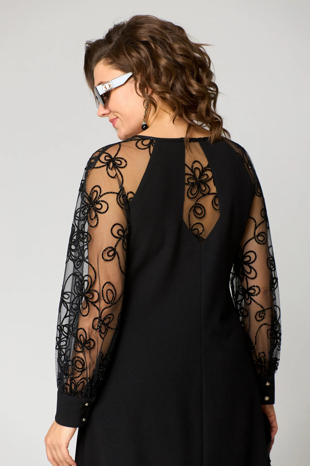 Natalie - Elegant Lace Dress