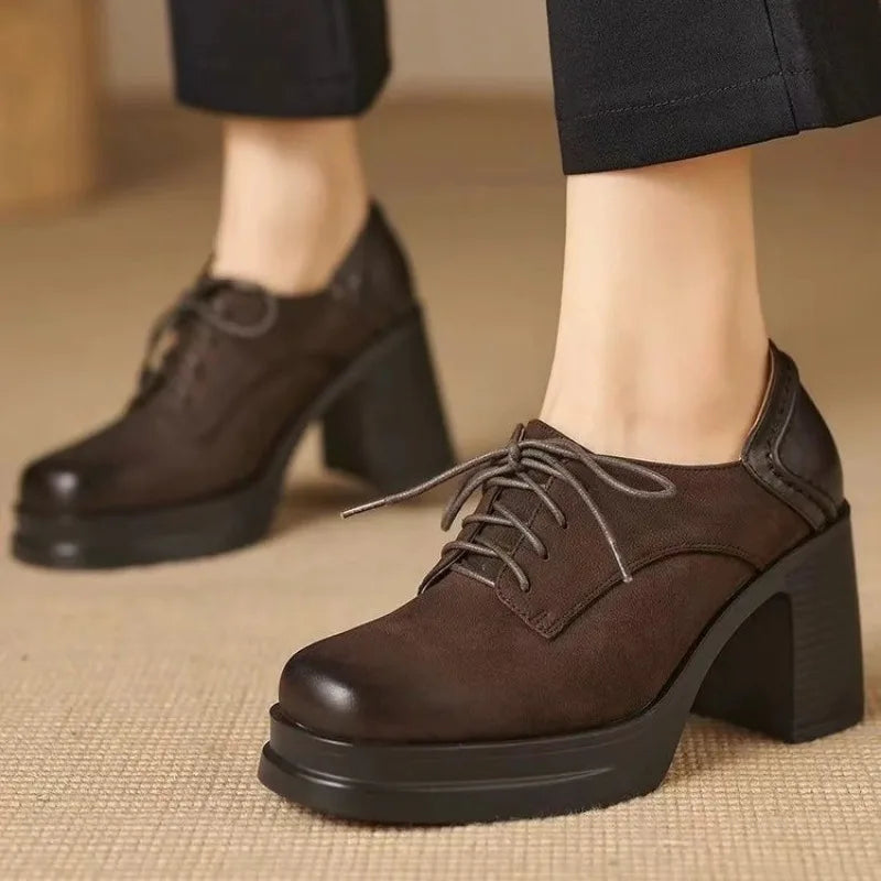 Millie Classic Pumps