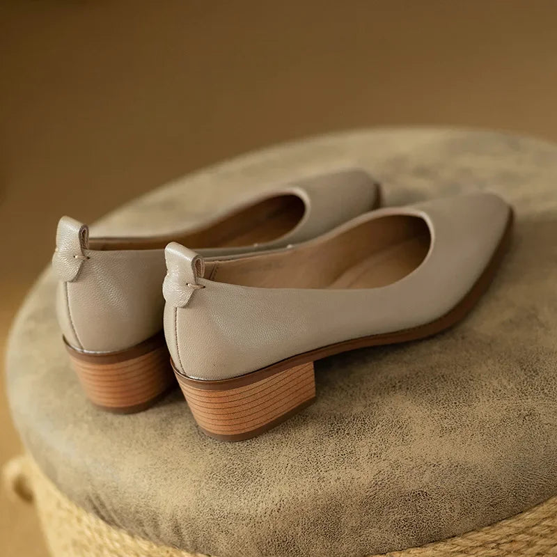 Julie Classic Pumps