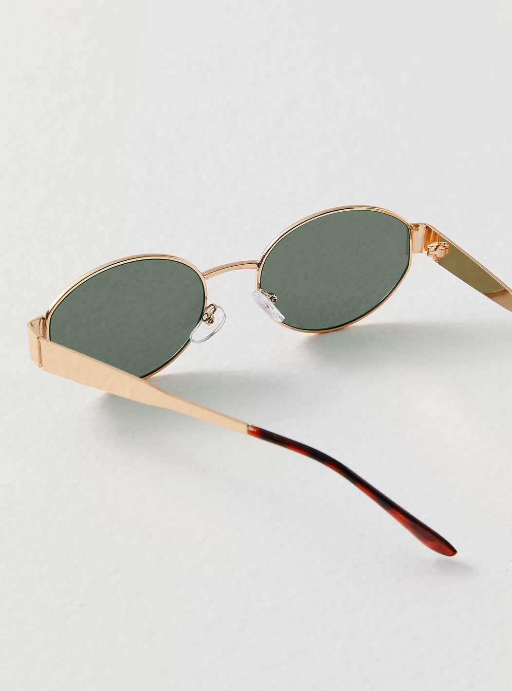 Mallory - Stylish Sunglasses