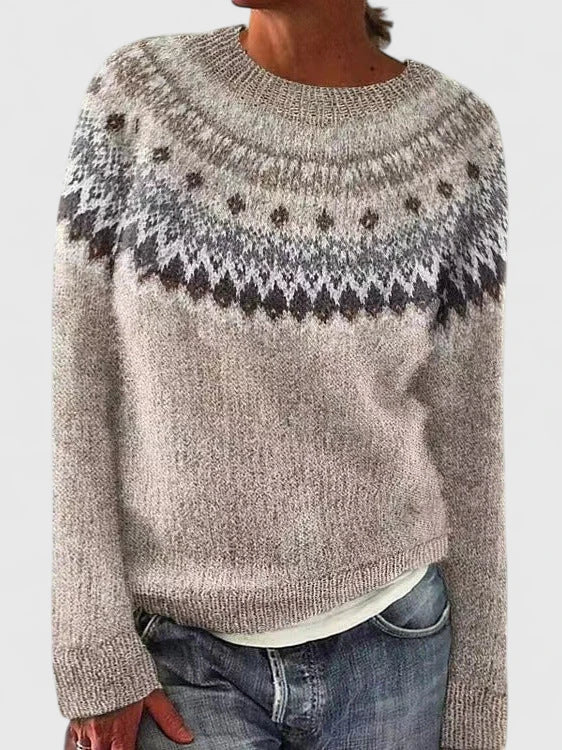 Iris - Comfortable Sweater
